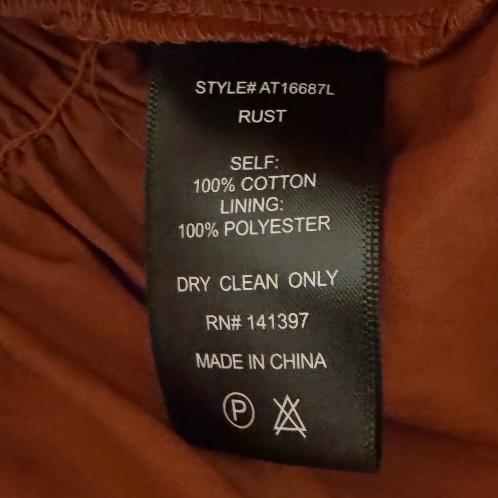 ASTR the label Rust Smocked Puff Sleeve Top. Size XS. NWT - Picture 6 of 8
